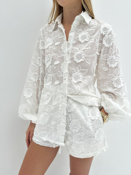 White Cotton Applique Shorts Vita Grace