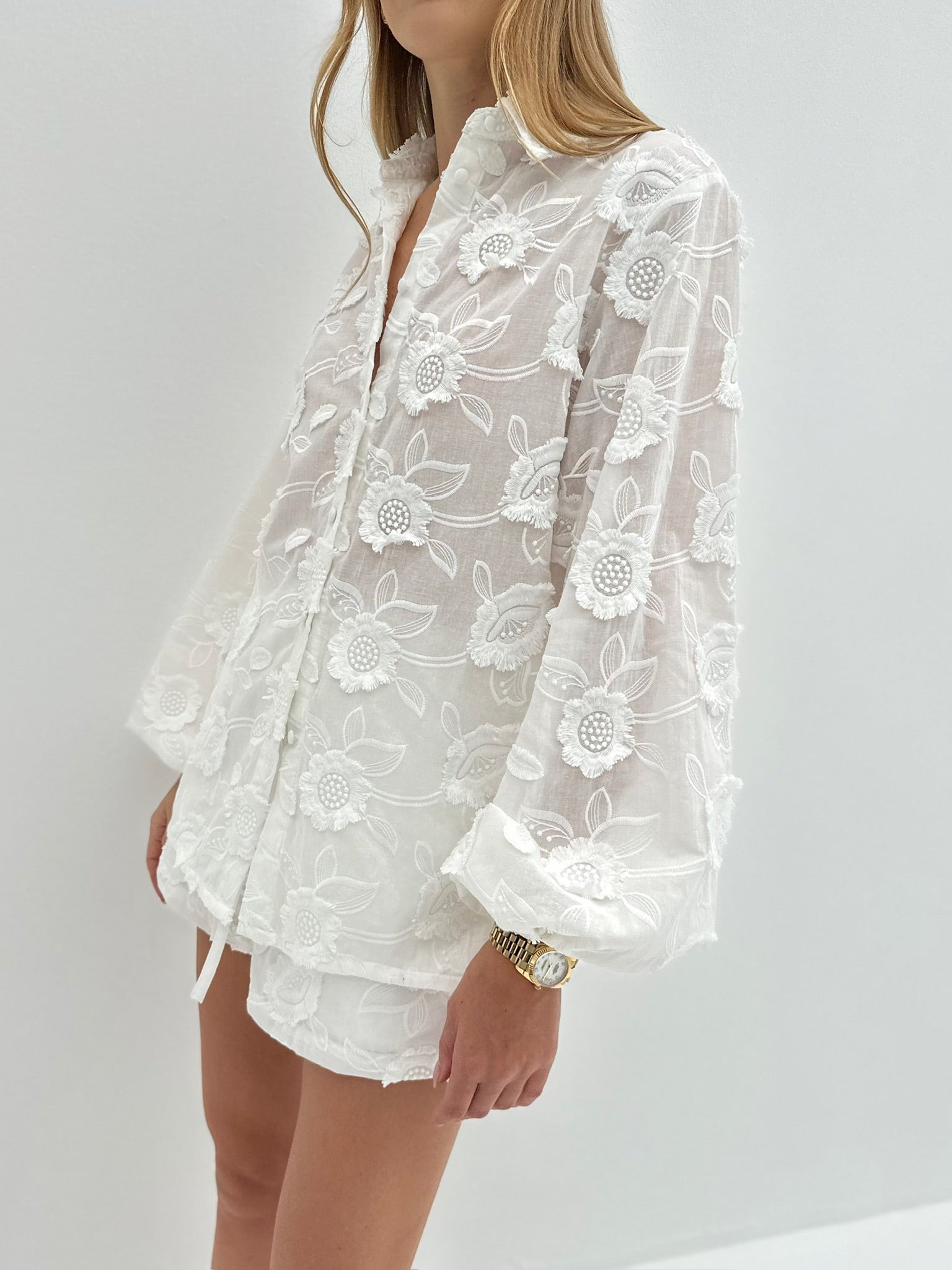 White Cotton Applique Shorts Vita Grace