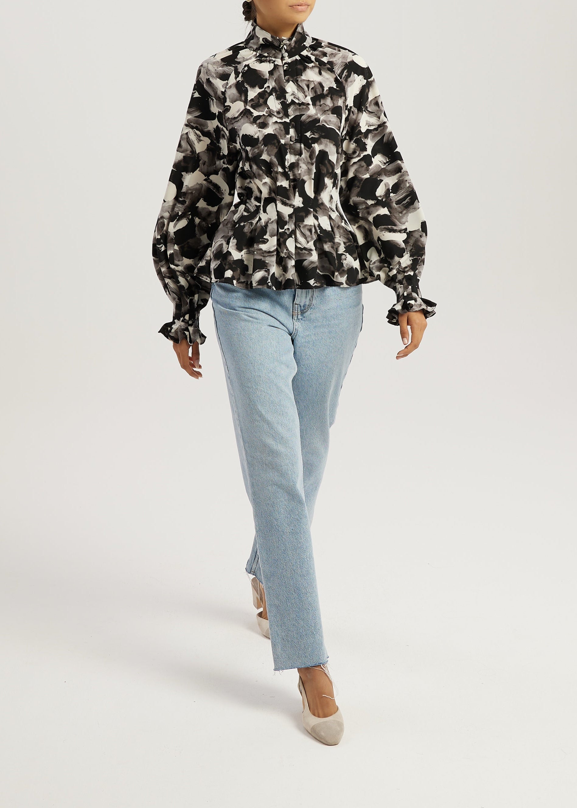 Allessa Pinch Waist Printed Blouse | Black/Grey