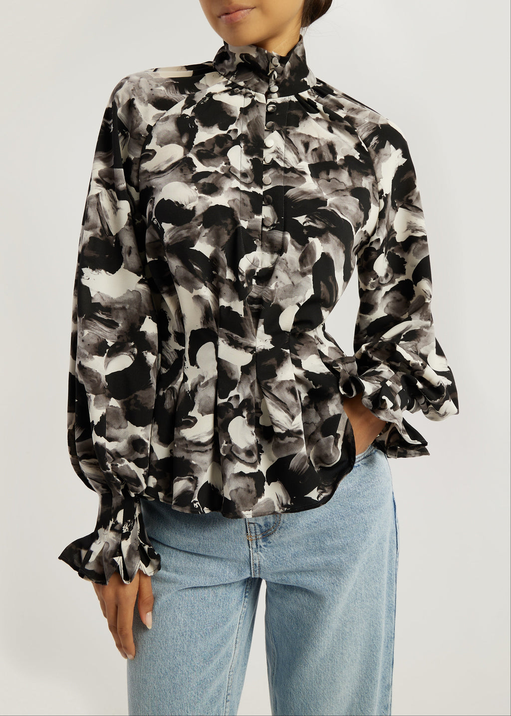 Allessa Pinch Waist Printed Blouse | Black/Grey