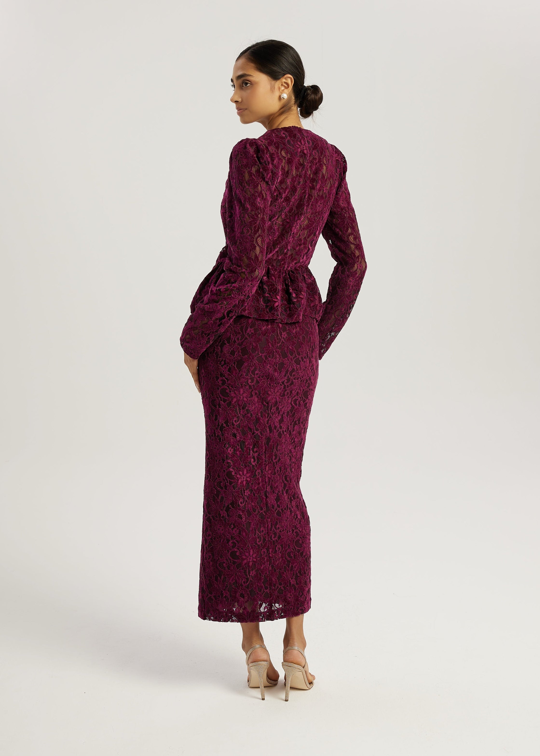Daria Velvet & Lace Pencil Skirt | Plum