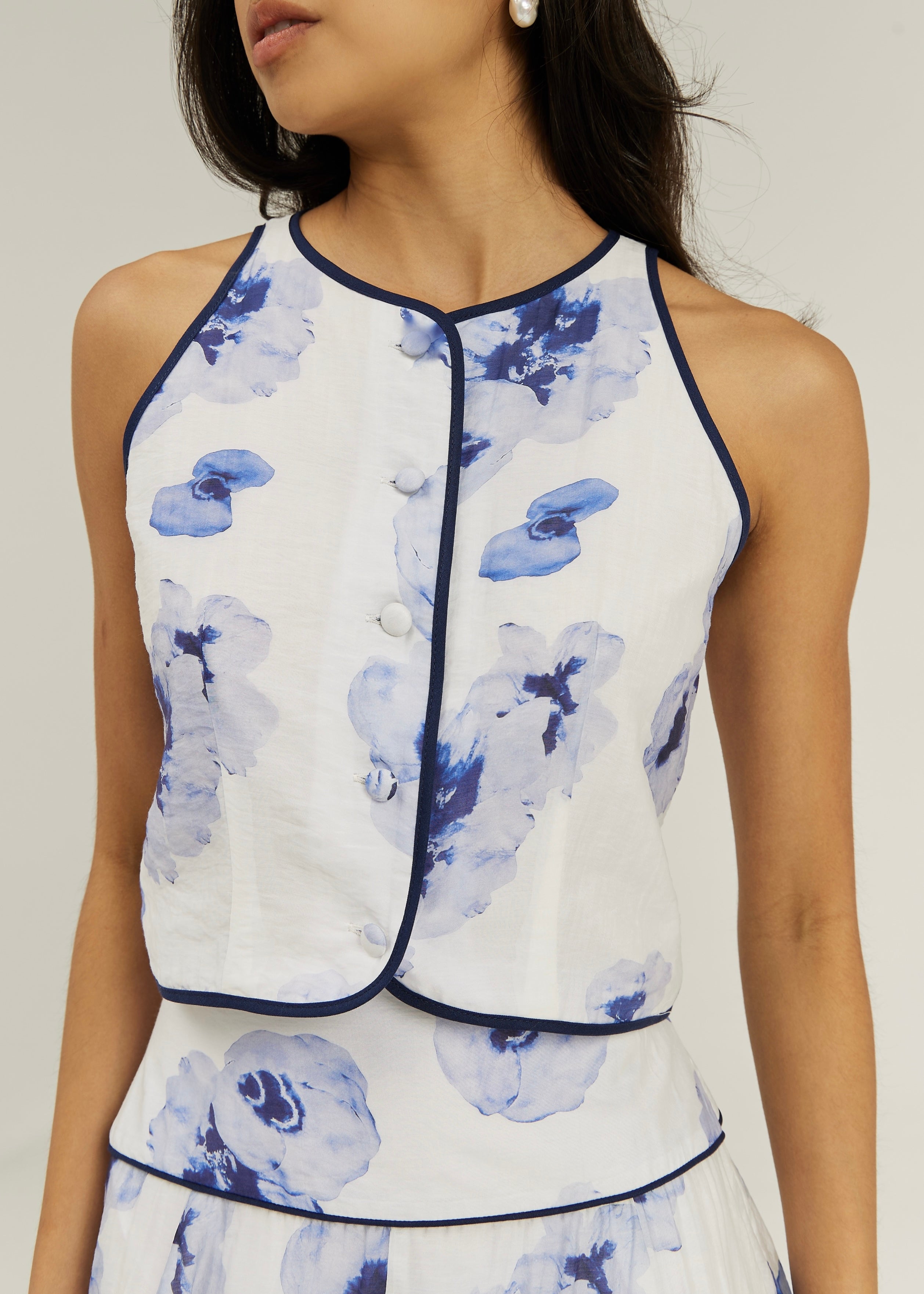 Tahlia Floral Sleevless Blouse | White/Blue