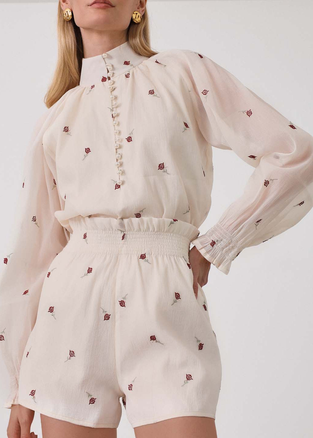 Calista Embroidered Elegance Blouse | Cream Rose