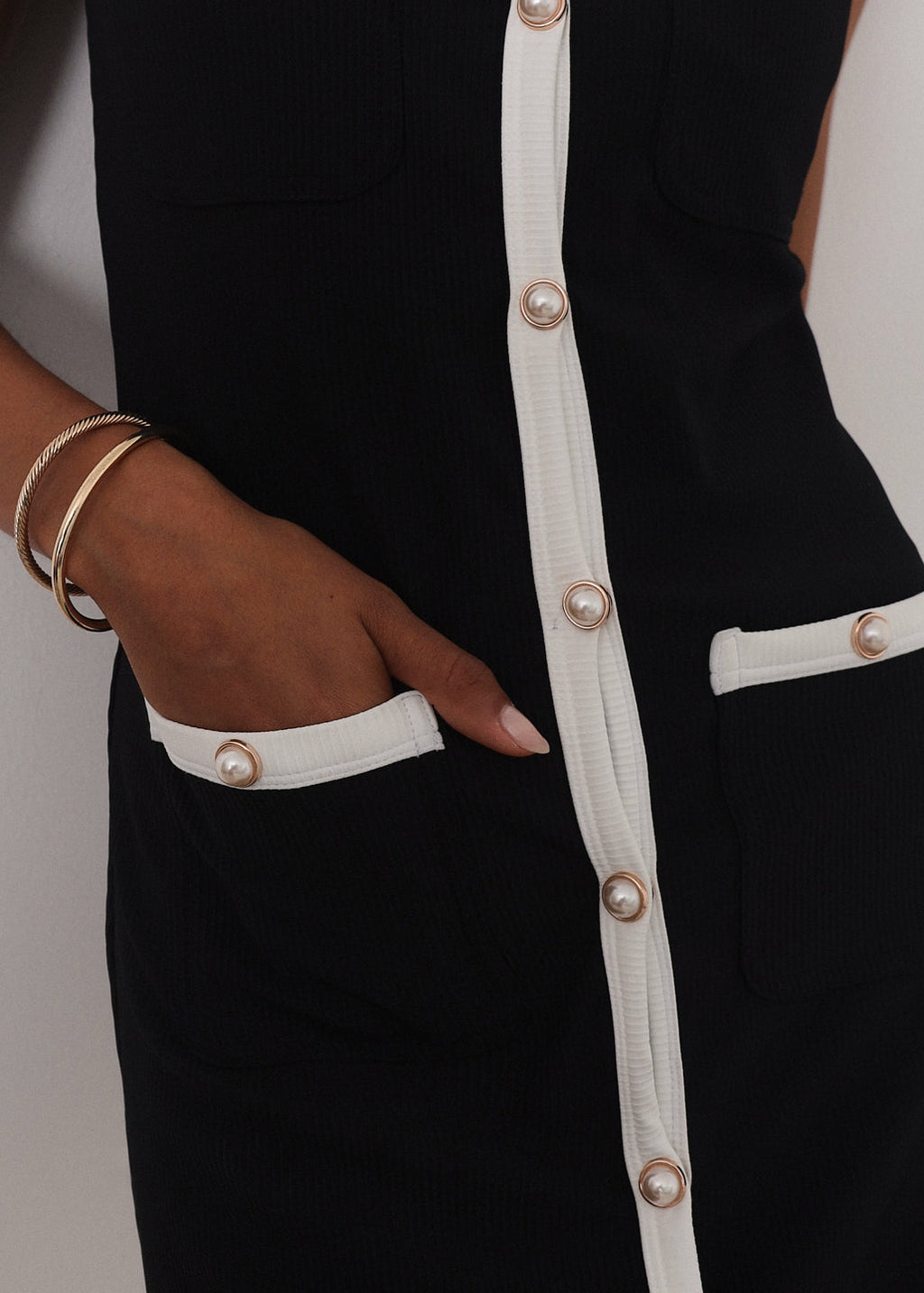 Carlton Pearl Button Cover up Dress | Black