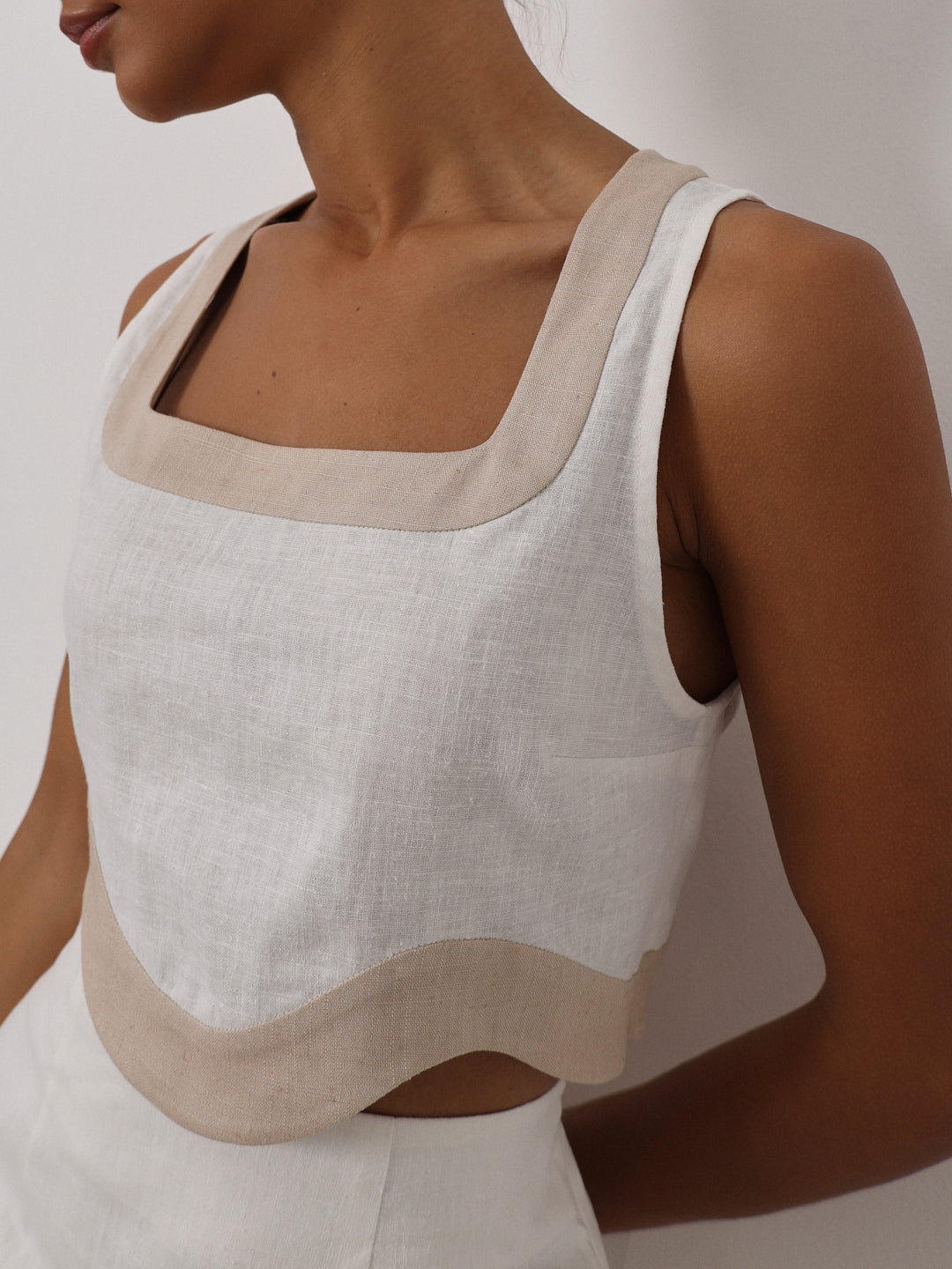 Cleo Contrast Wave Top | Café Au Lait