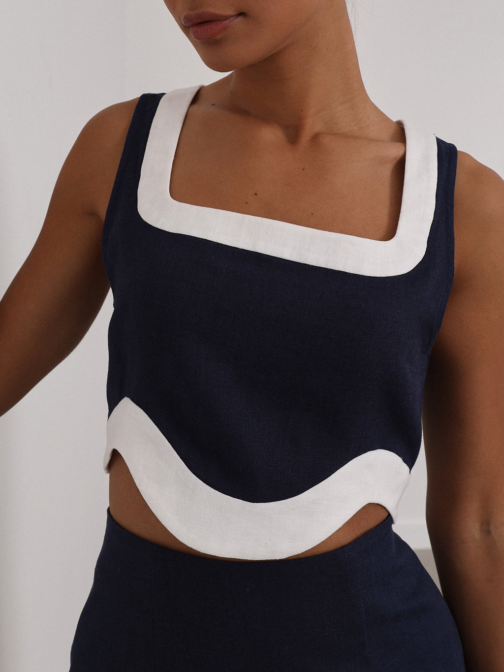 Cleo Contrast Wave Top | Navy/White