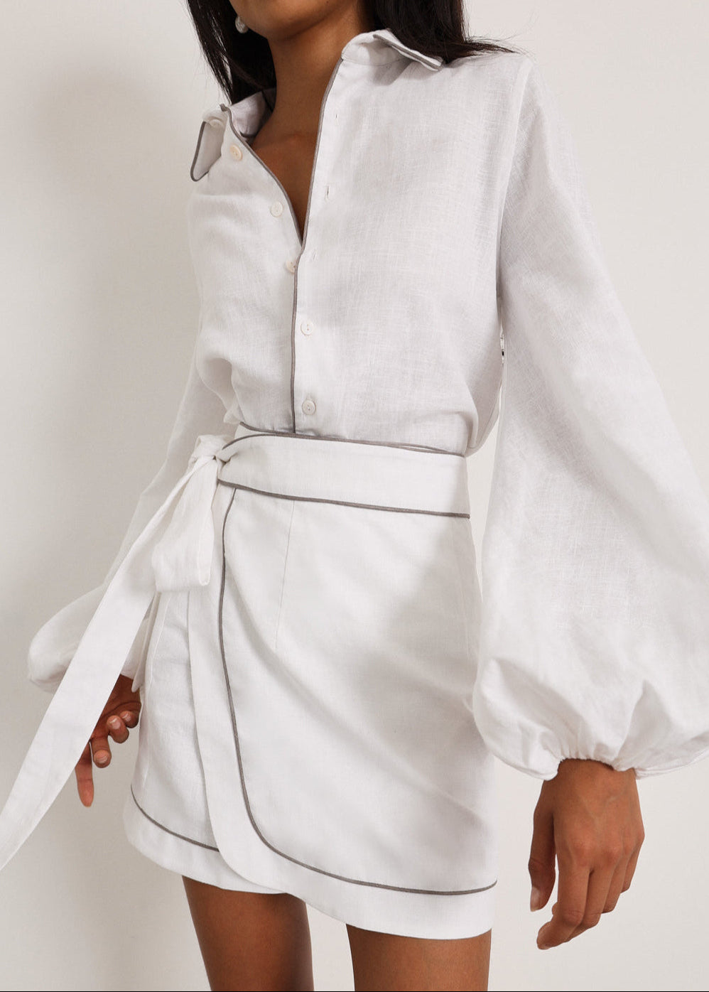 Morgan Tie Wrap Linen Skirt | White/Taupe