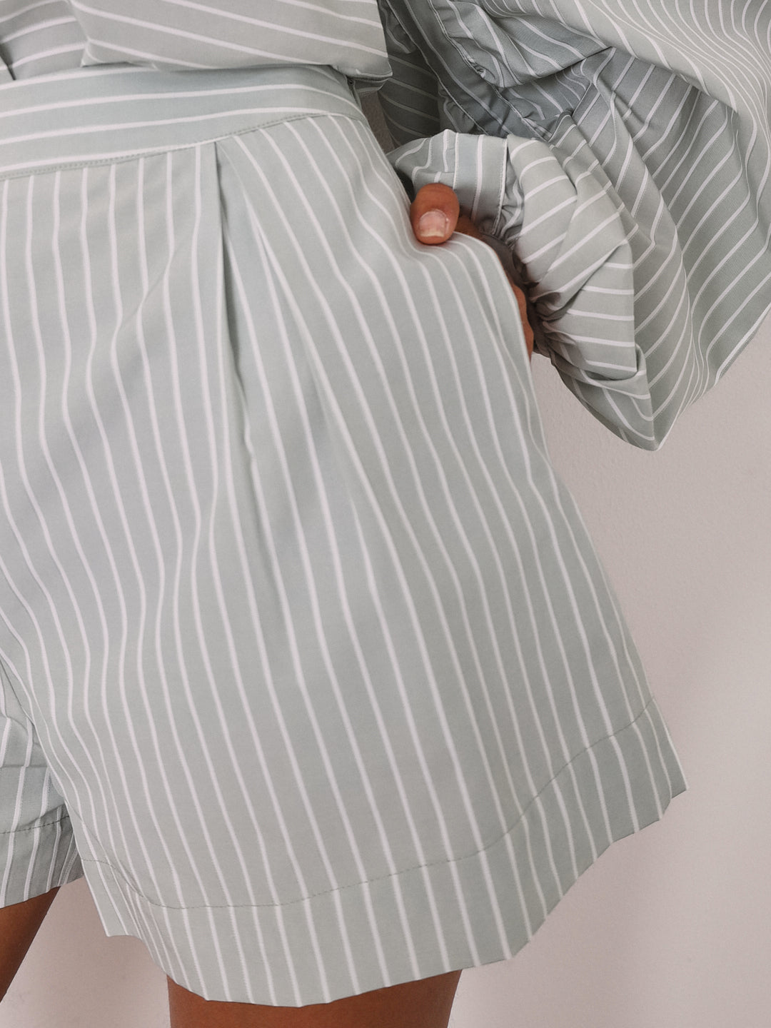 Resort Icon Stripe Shorts | Pistachio/White