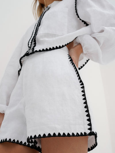 Tammy Contrast Stitch Linen Shorts | White/Black