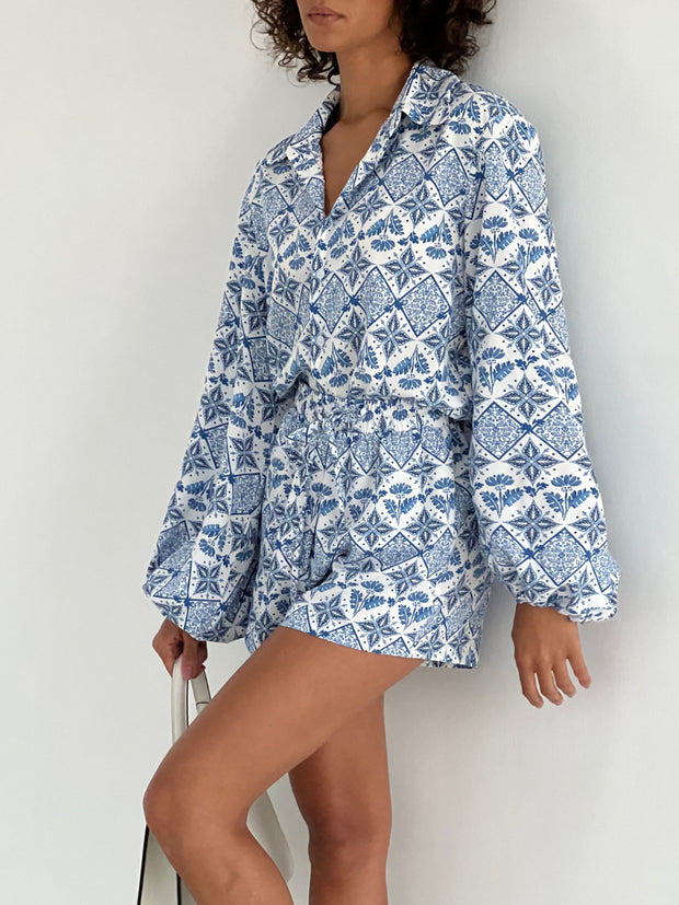 Capri Print Gathered Waist Shorts | Blue & White